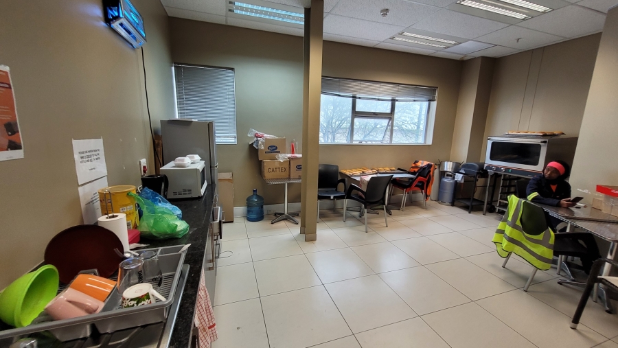 To Let commercial Property for Rent in Montague Gardens Western Cape